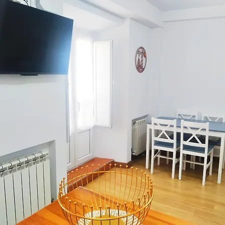 La Casina De Hugo Azul Centro * Luanco