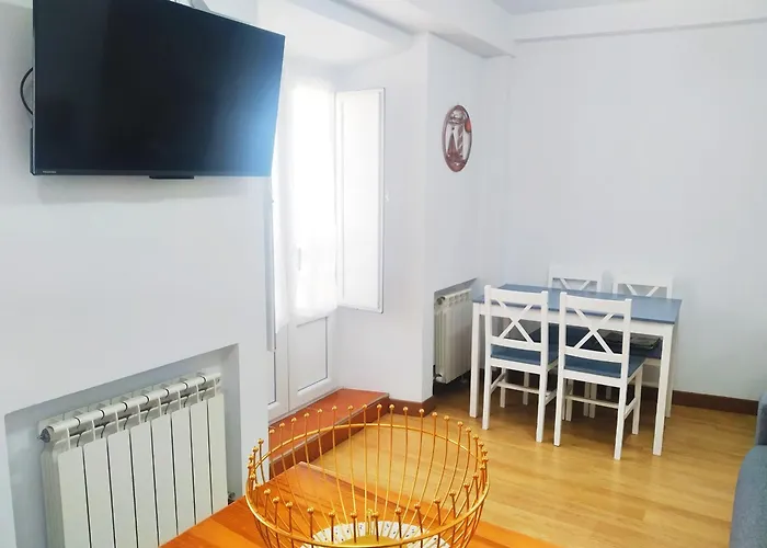 La Casina De Hugo Azul Centro * Luanco